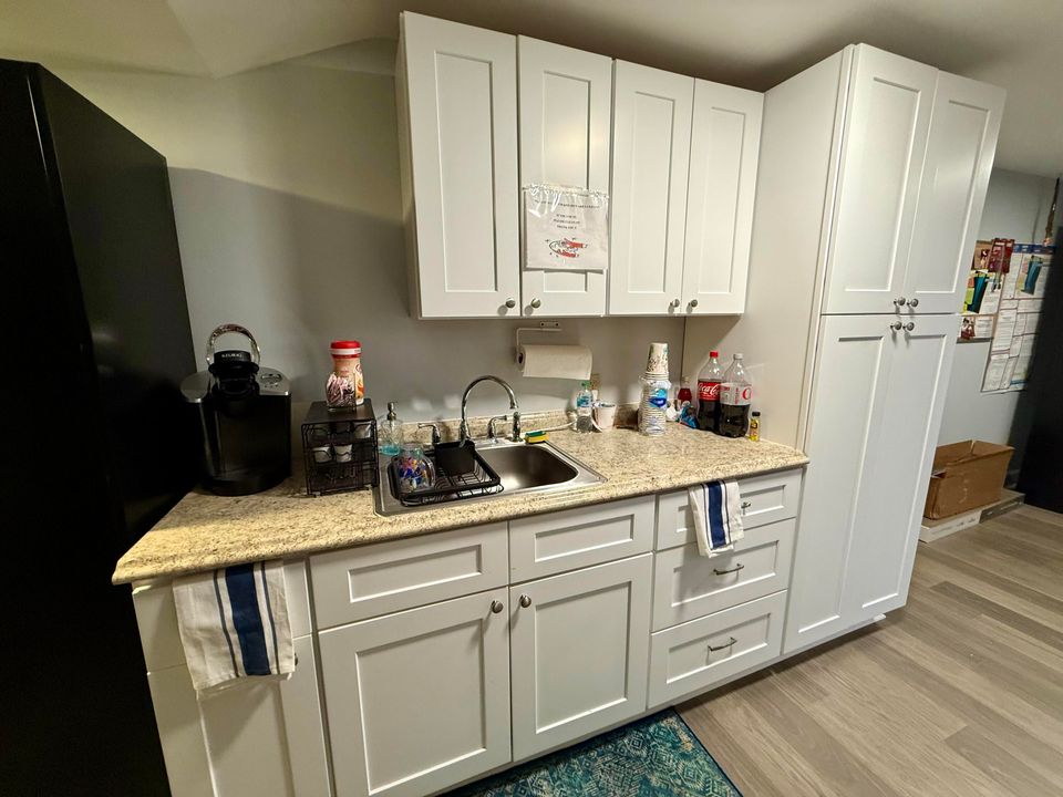 待售: $950 (0 贝兹, 0 浴室, 1806 平方英尺)