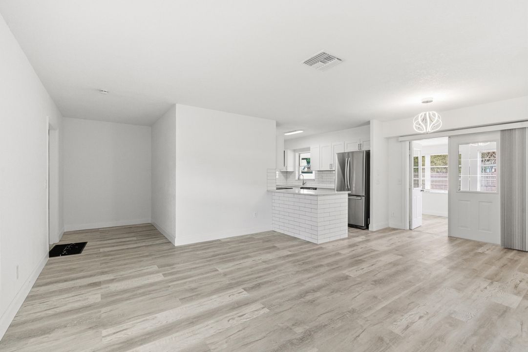 待售: $309,900 (2 贝兹, 2 浴室, 1150 平方英尺)