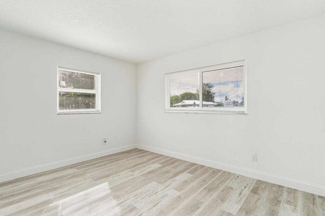 待售: $309,900 (2 贝兹, 2 浴室, 1150 平方英尺)