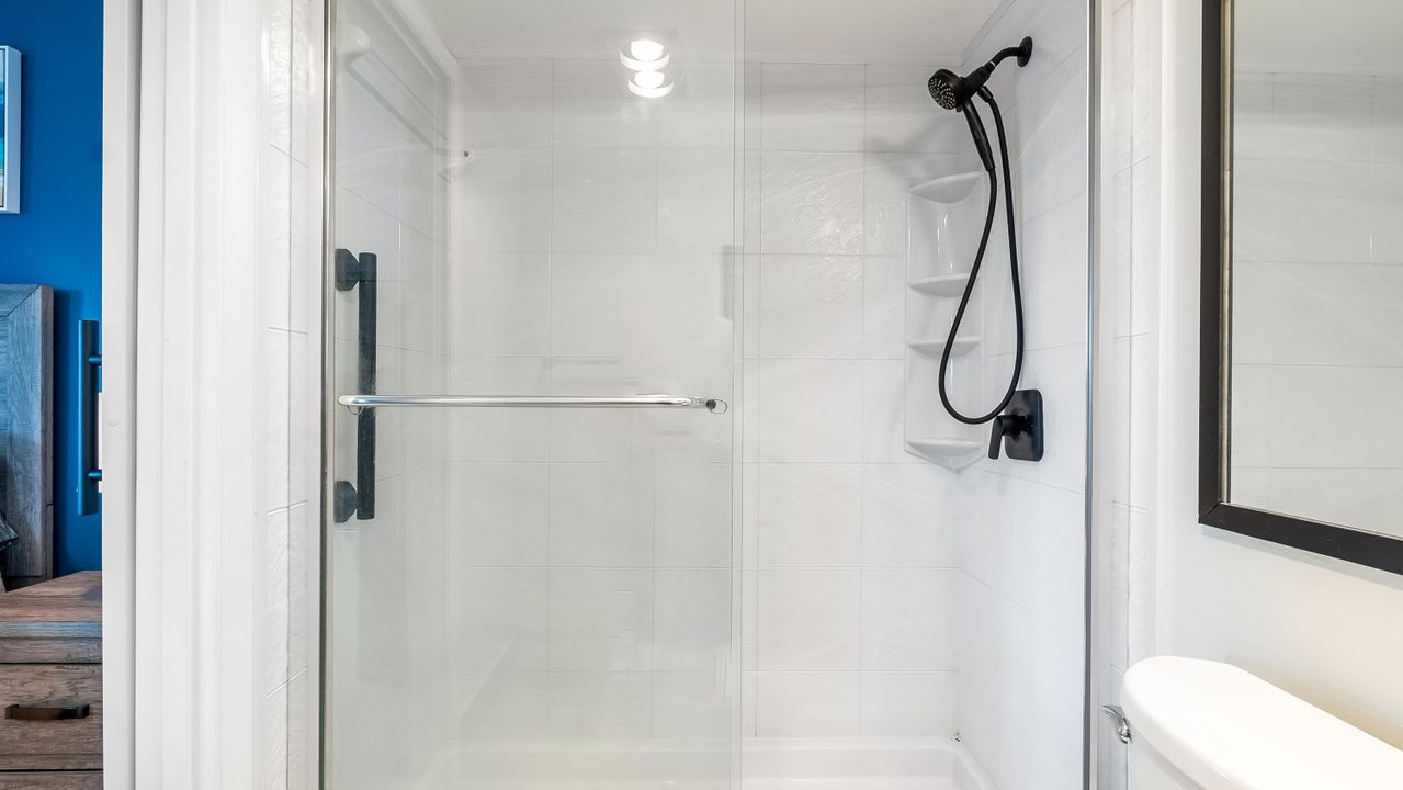 待售: $89,000 (1 贝兹, 1 浴室, 700 平方英尺)