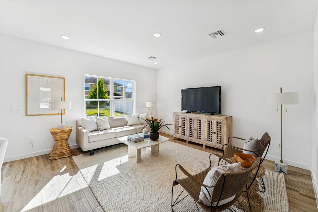 待售: $349,888 (3 贝兹, 2 浴室, 1985 平方英尺)