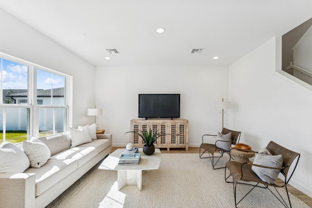 待售: $349,888 (3 贝兹, 2 浴室, 1985 平方英尺)