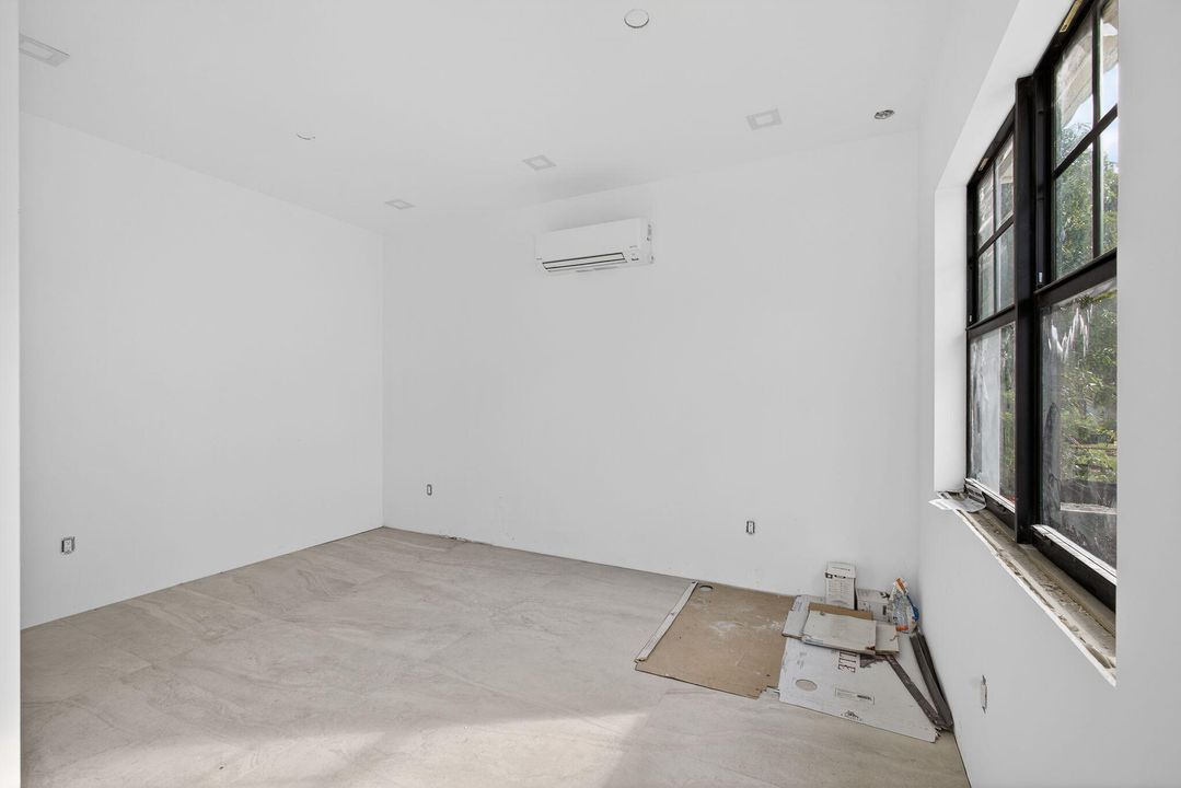 For Sale: $1,950,000 (4 beds, 3 baths, 2112 Square Feet)