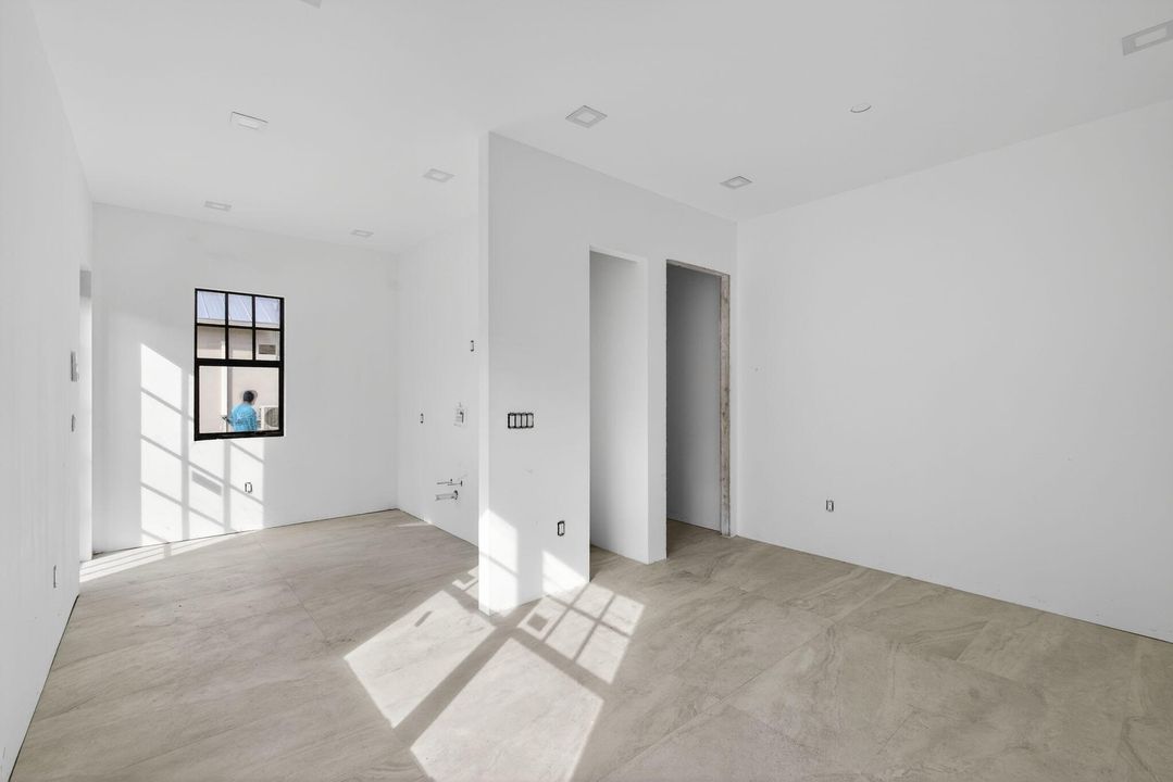 For Sale: $1,950,000 (4 beds, 3 baths, 2112 Square Feet)