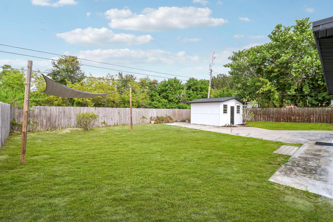 На продажу: $434,500 (3 спален, 1 ванн, 1218 Квадратных фут)