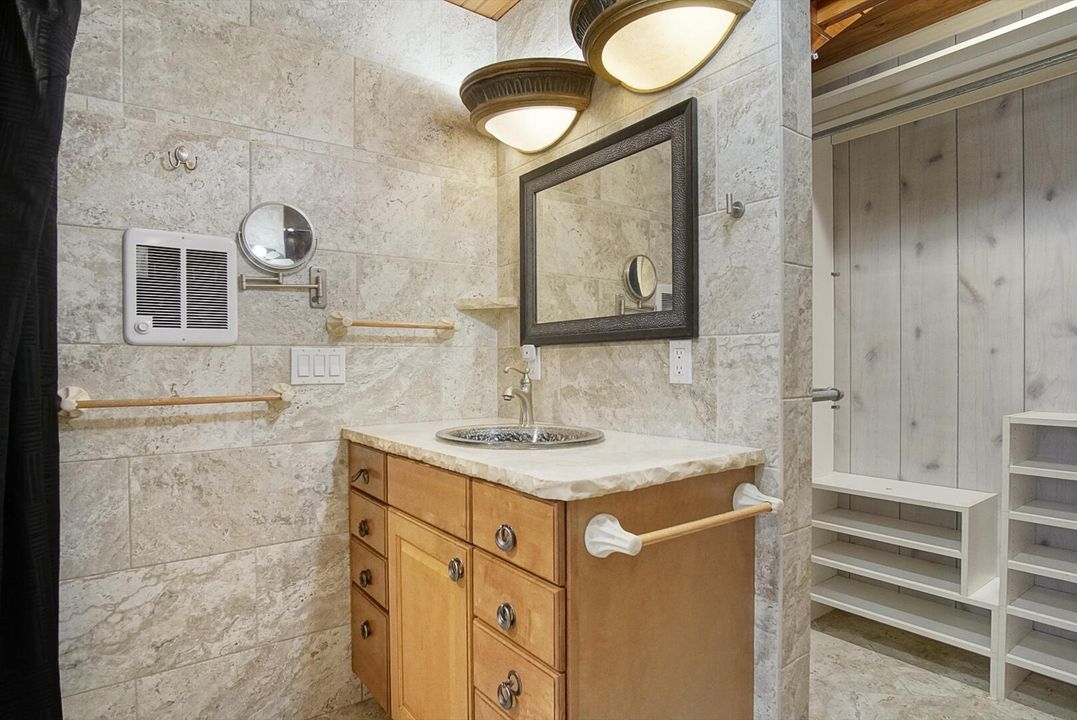 For Sale: $370,000 (3 beds, 2 baths, 1332 Square Feet)