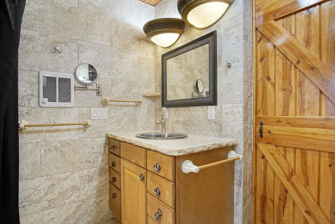 For Sale: $370,000 (3 beds, 2 baths, 1332 Square Feet)