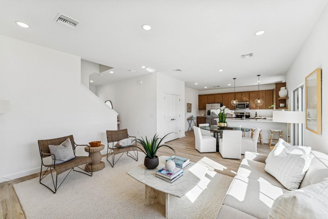 待售: $349,888 (3 贝兹, 2 浴室, 1985 平方英尺)