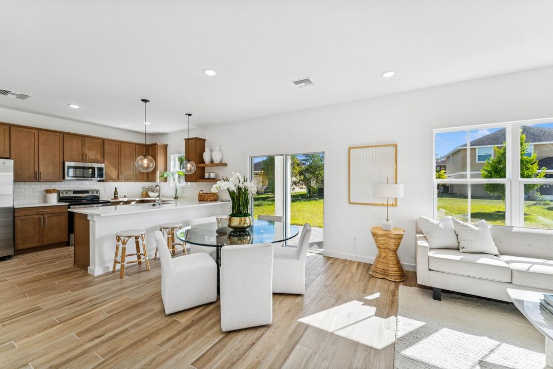 待售: $349,888 (3 贝兹, 2 浴室, 1985 平方英尺)