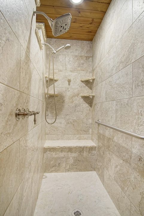 For Sale: $370,000 (3 beds, 2 baths, 1332 Square Feet)