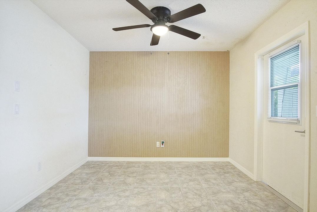 For Sale: $370,000 (3 beds, 2 baths, 1332 Square Feet)