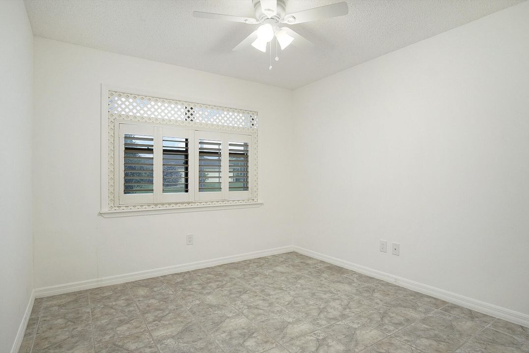 For Sale: $370,000 (3 beds, 2 baths, 1332 Square Feet)