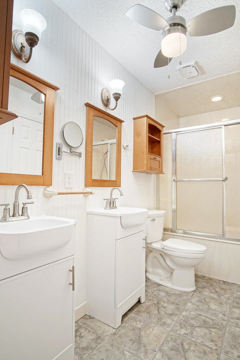 For Sale: $370,000 (3 beds, 2 baths, 1332 Square Feet)