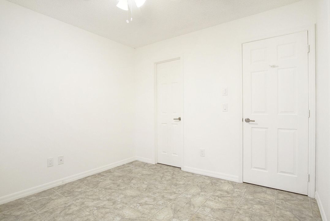 For Sale: $370,000 (3 beds, 2 baths, 1332 Square Feet)