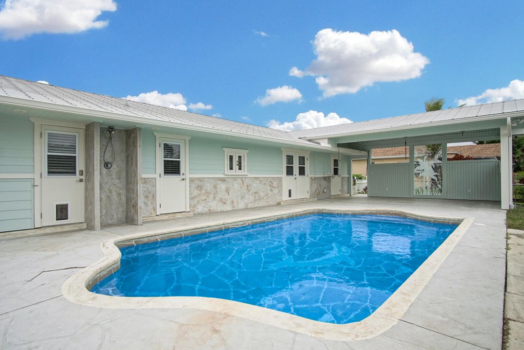 For Sale: $370,000 (3 beds, 2 baths, 1332 Square Feet)