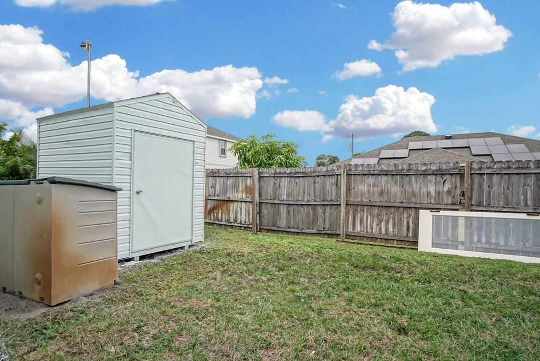 For Sale: $370,000 (3 beds, 2 baths, 1332 Square Feet)