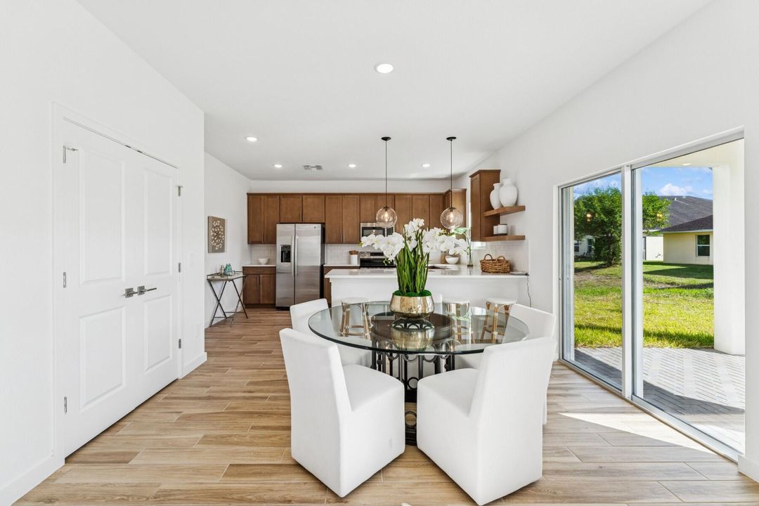 待售: $349,888 (3 贝兹, 2 浴室, 1985 平方英尺)