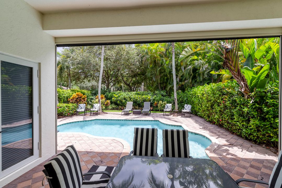 For Sale: $1,999,000 (3 beds, 3 baths, 2685 Square Feet)