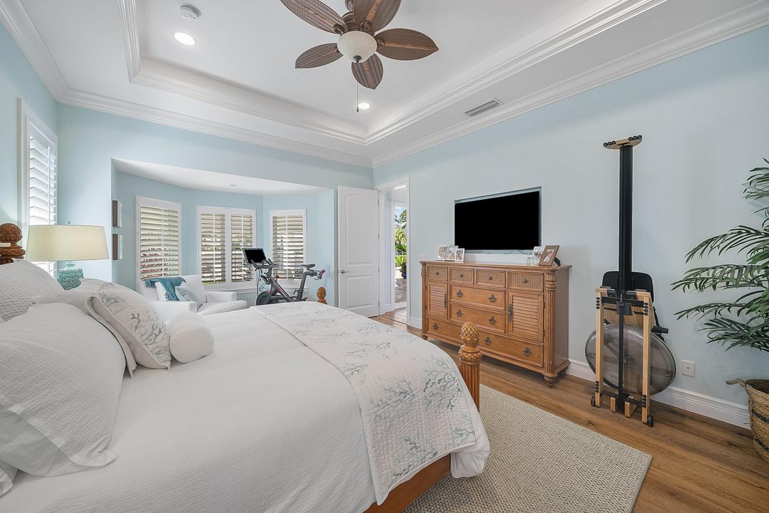 En Venta: $4,999,000 (4 camas, 3 baños, 2209 Pies cuadrados)