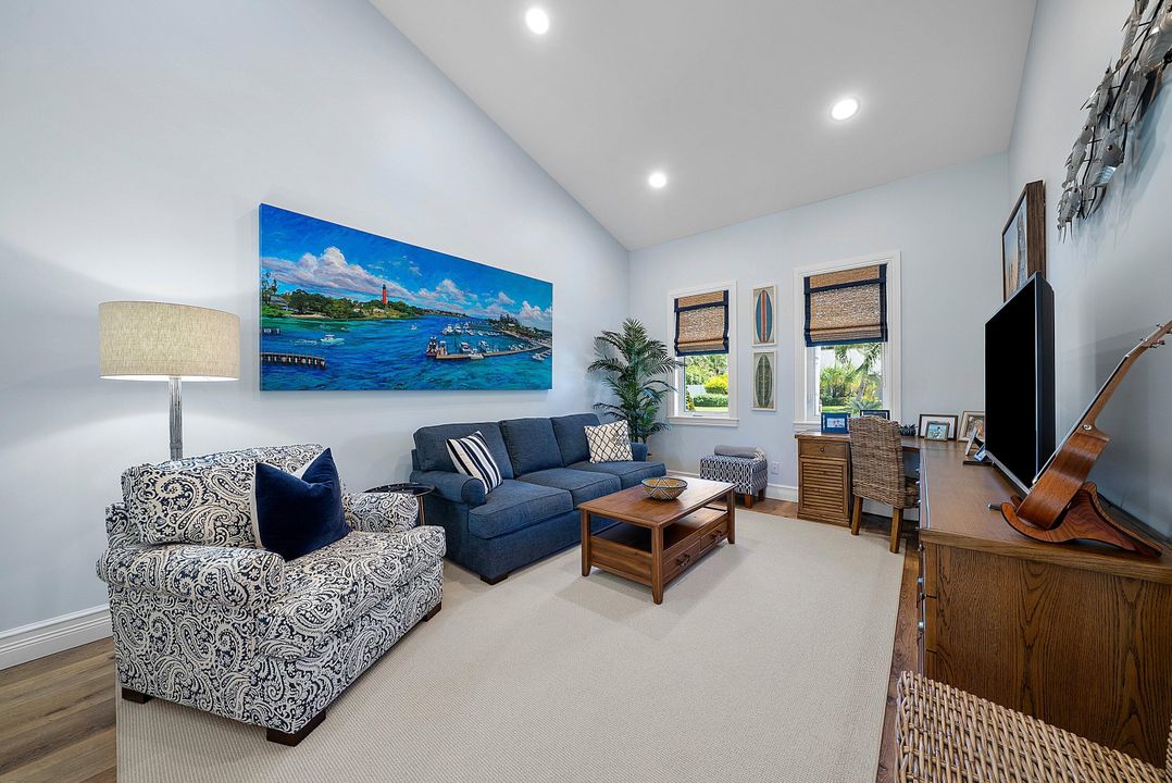 En Venta: $4,999,000 (4 camas, 3 baños, 2209 Pies cuadrados)