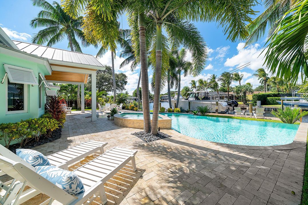 En Venta: $4,999,000 (4 camas, 3 baños, 2209 Pies cuadrados)