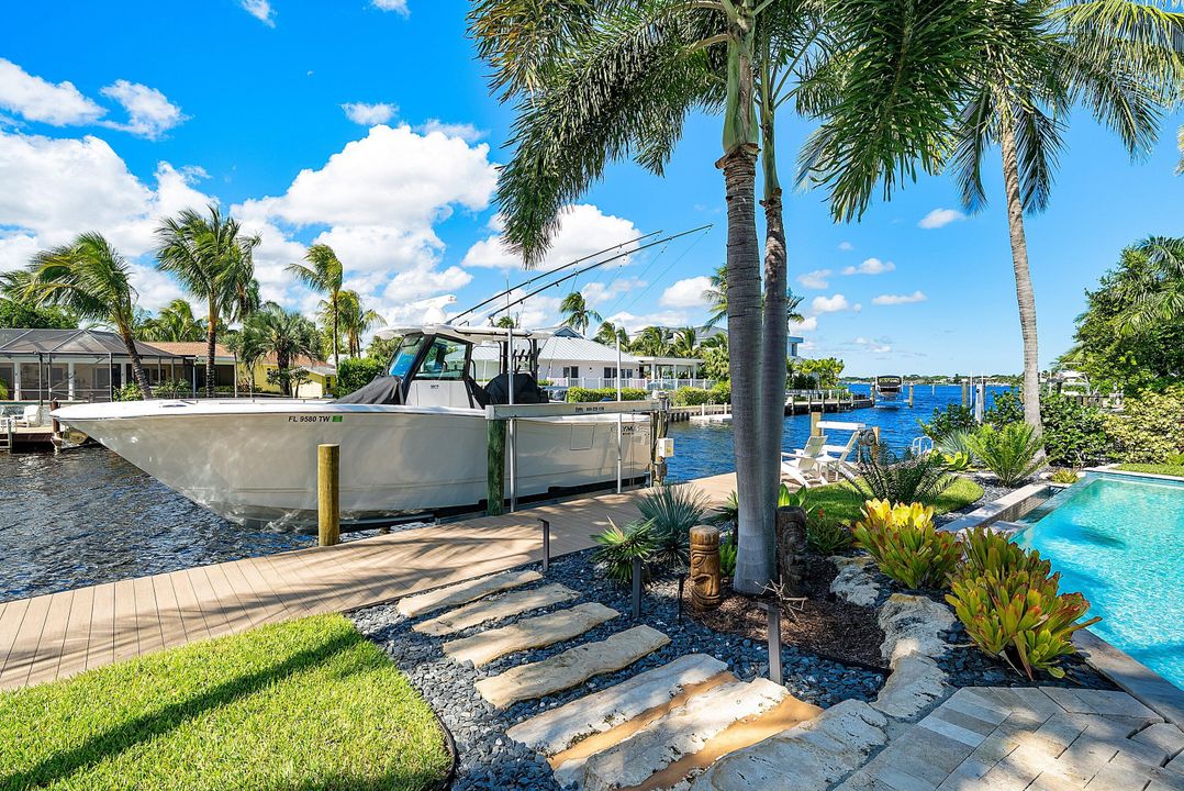 En Venta: $4,999,000 (4 camas, 3 baños, 2209 Pies cuadrados)