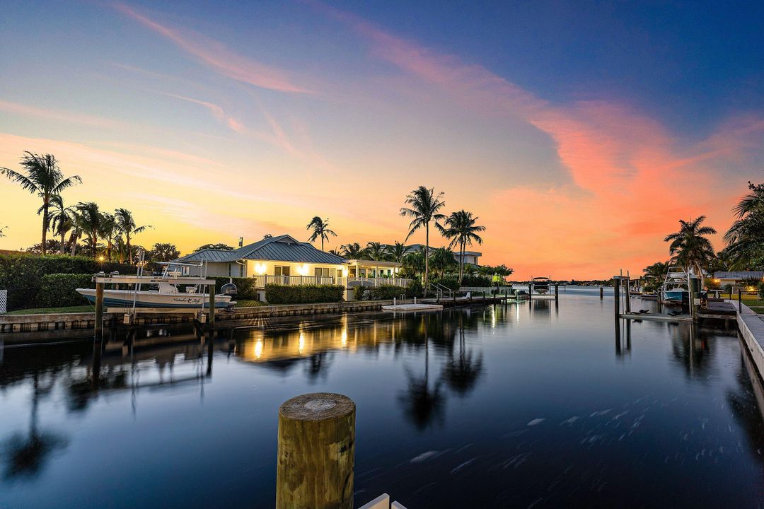 En Venta: $4,999,000 (4 camas, 3 baños, 2209 Pies cuadrados)