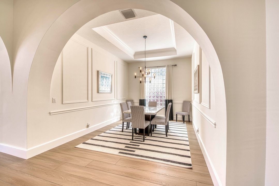 For Sale: $1,999,000 (3 beds, 3 baths, 2685 Square Feet)