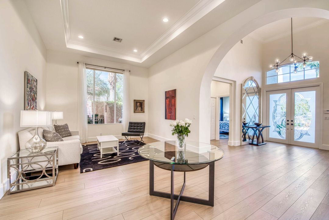 For Sale: $1,999,000 (3 beds, 3 baths, 2685 Square Feet)