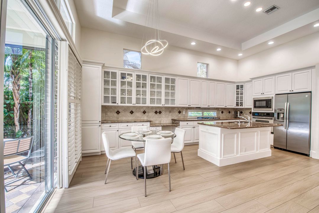 For Sale: $1,999,000 (3 beds, 3 baths, 2685 Square Feet)