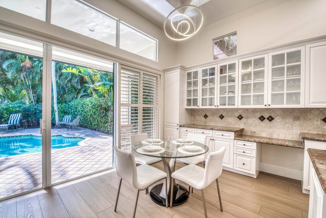 For Sale: $1,999,000 (3 beds, 3 baths, 2685 Square Feet)