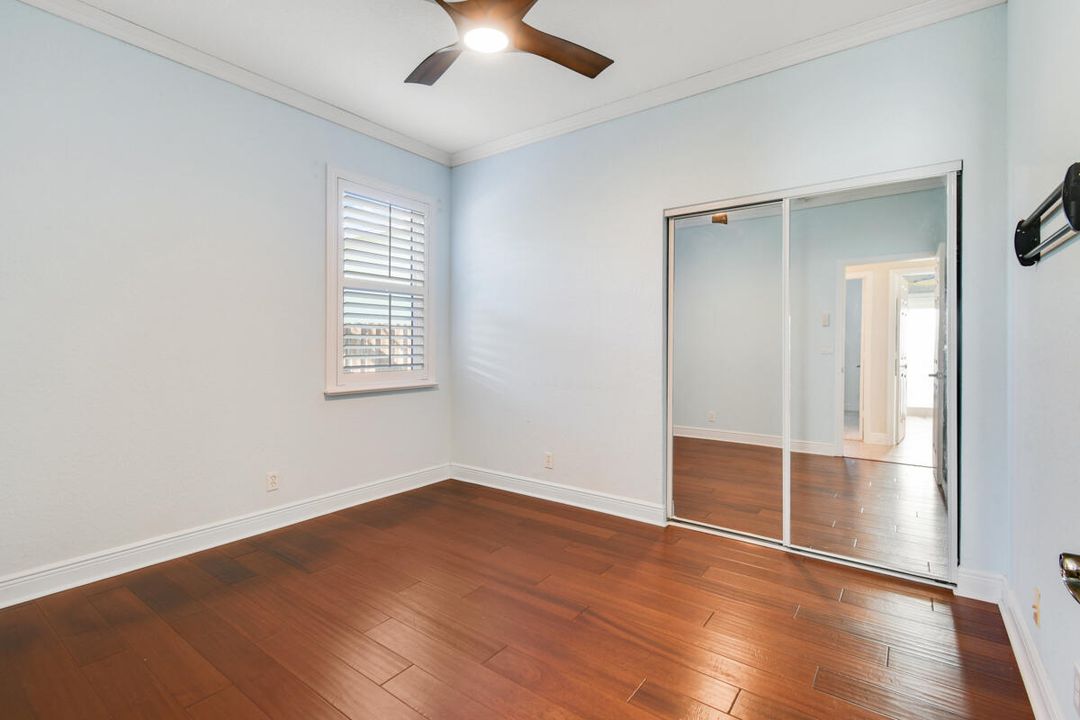 Под контрактом: $729,000 (4 спален, 3 ванн, 2303 Квадратных фут)