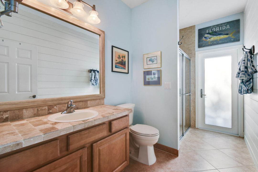 Под контрактом: $729,000 (4 спален, 3 ванн, 2303 Квадратных фут)