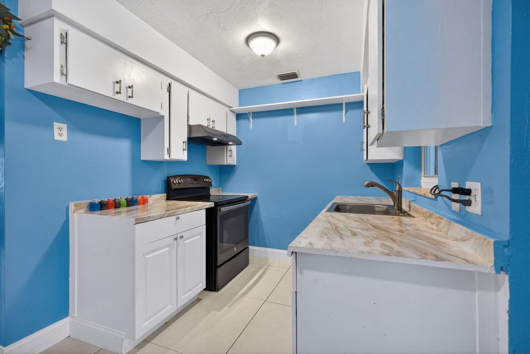 待售: $515,000 (3 贝兹, 2 浴室, 1032 平方英尺)