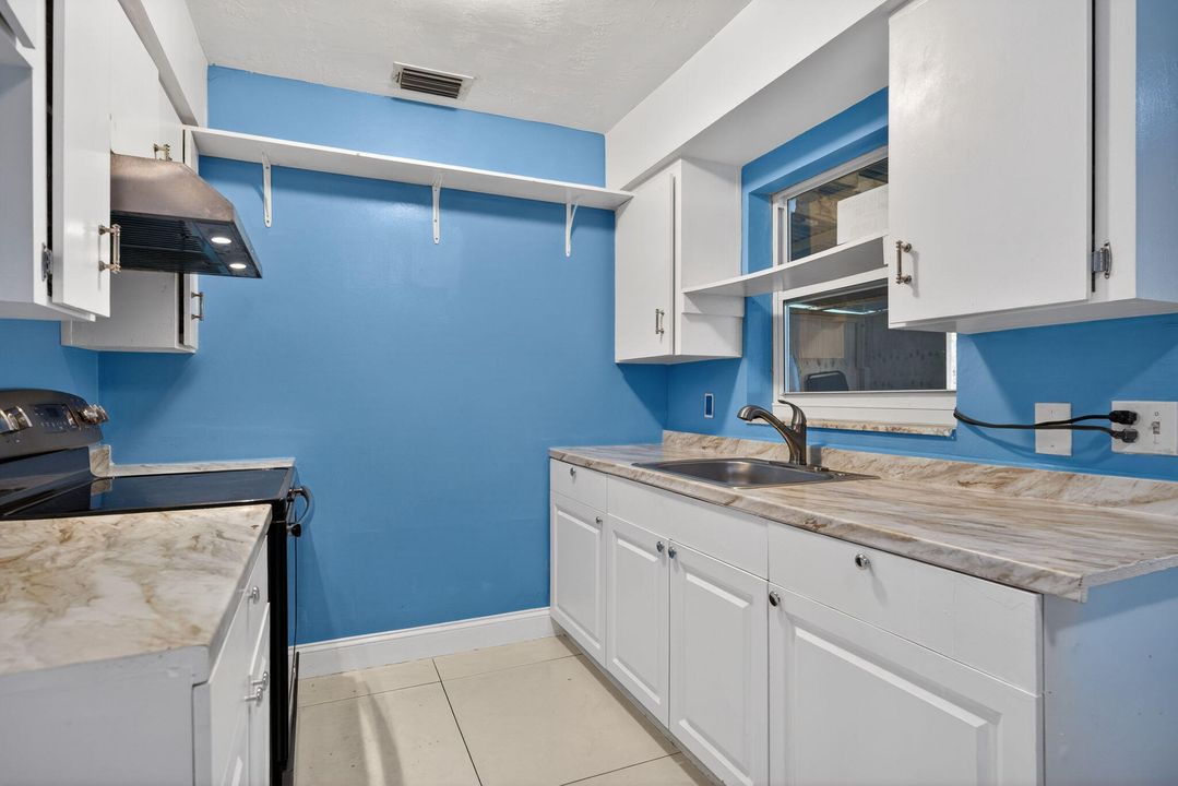 待售: $515,000 (3 贝兹, 2 浴室, 1032 平方英尺)