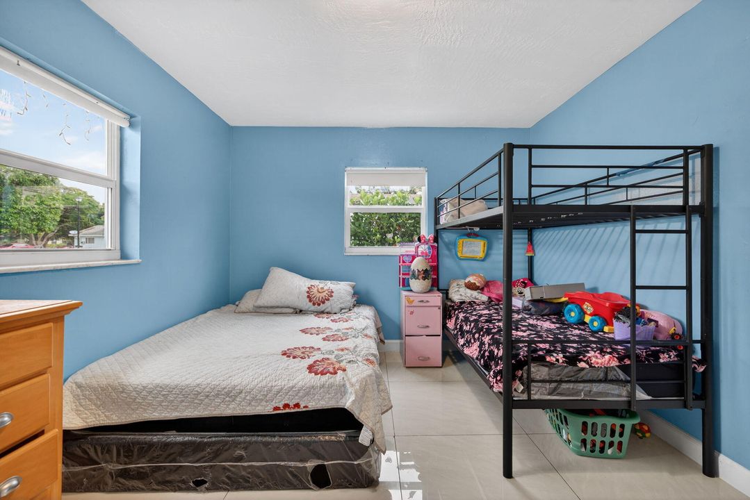 待售: $515,000 (3 贝兹, 2 浴室, 1032 平方英尺)