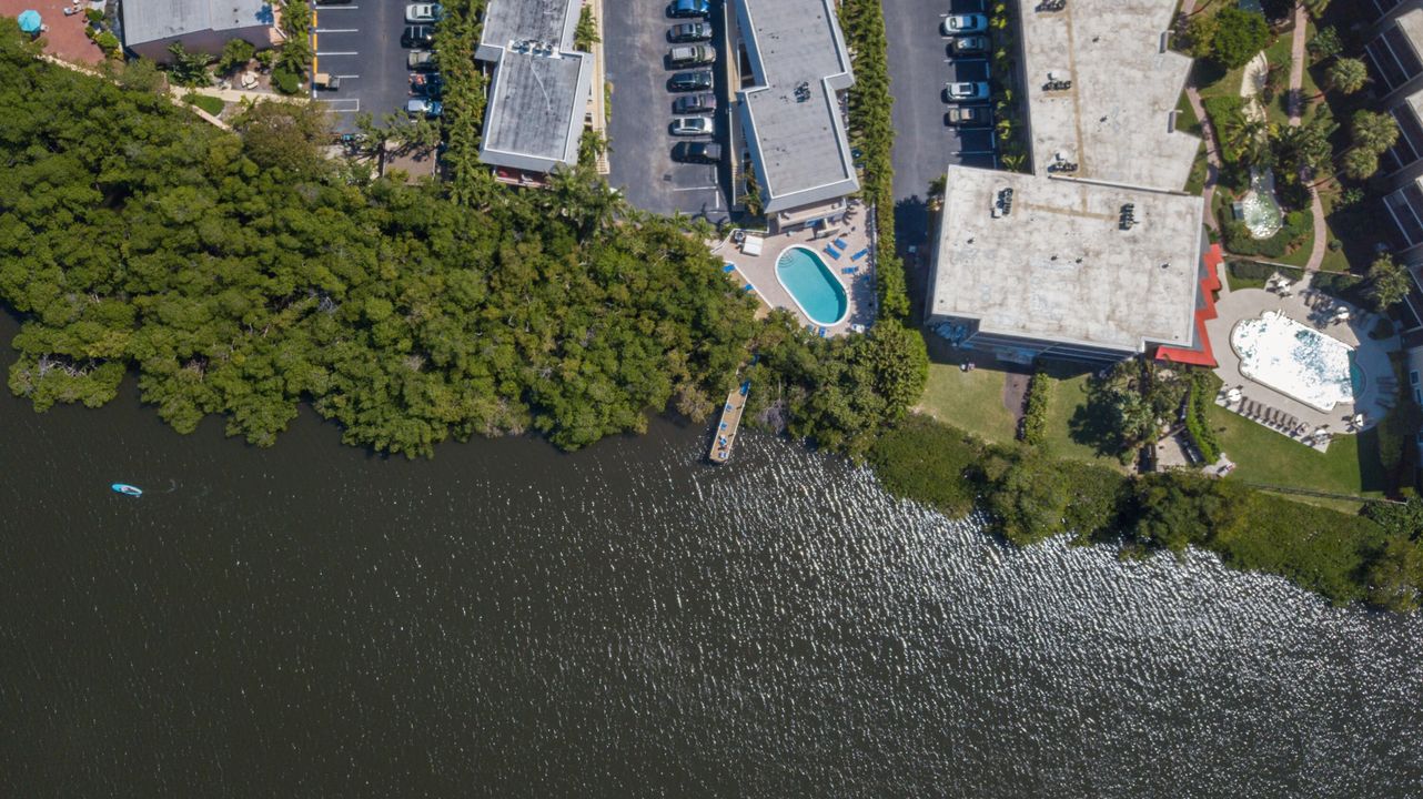 For Sale: $375,000 (2 beds, 2 baths, 1408 Square Feet)