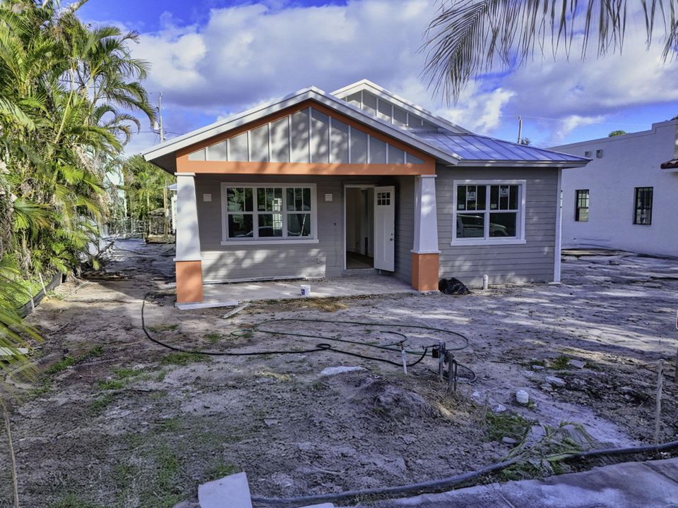 For Sale: $1,950,000 (4 beds, 3 baths, 2112 Square Feet)