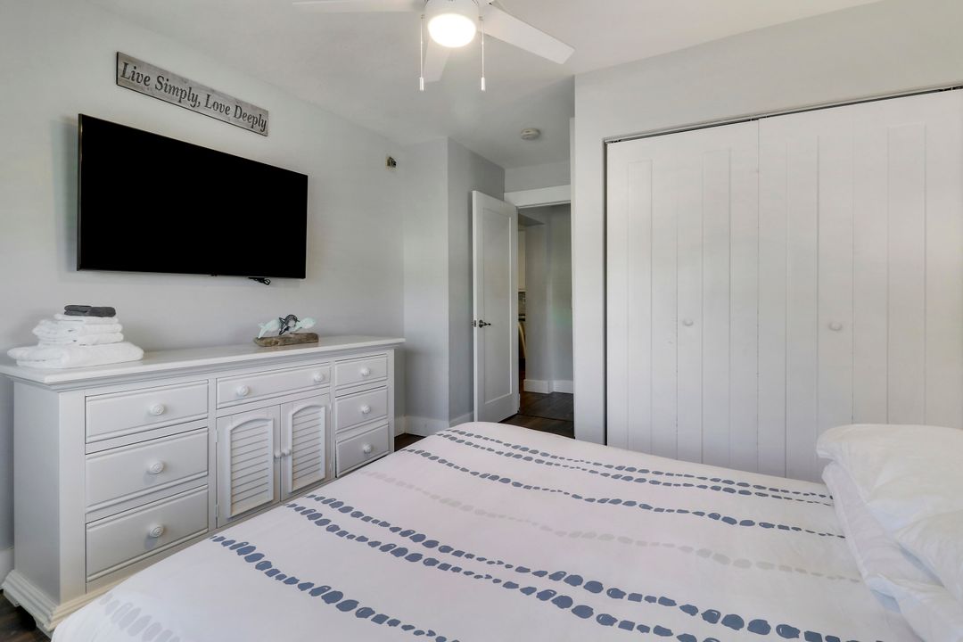 En Venta: $1,050,000 (4 camas, 2 baños, 1844 Pies cuadrados)