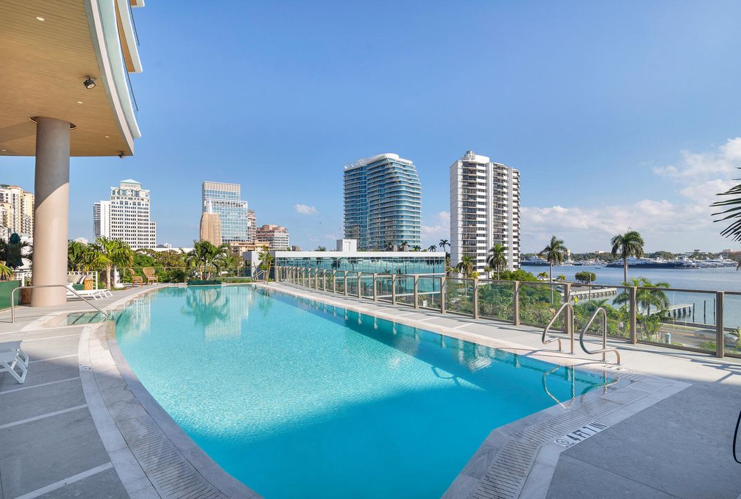 出租: $95,000 (4 贝兹, 4 浴室, 4436 平方英尺)