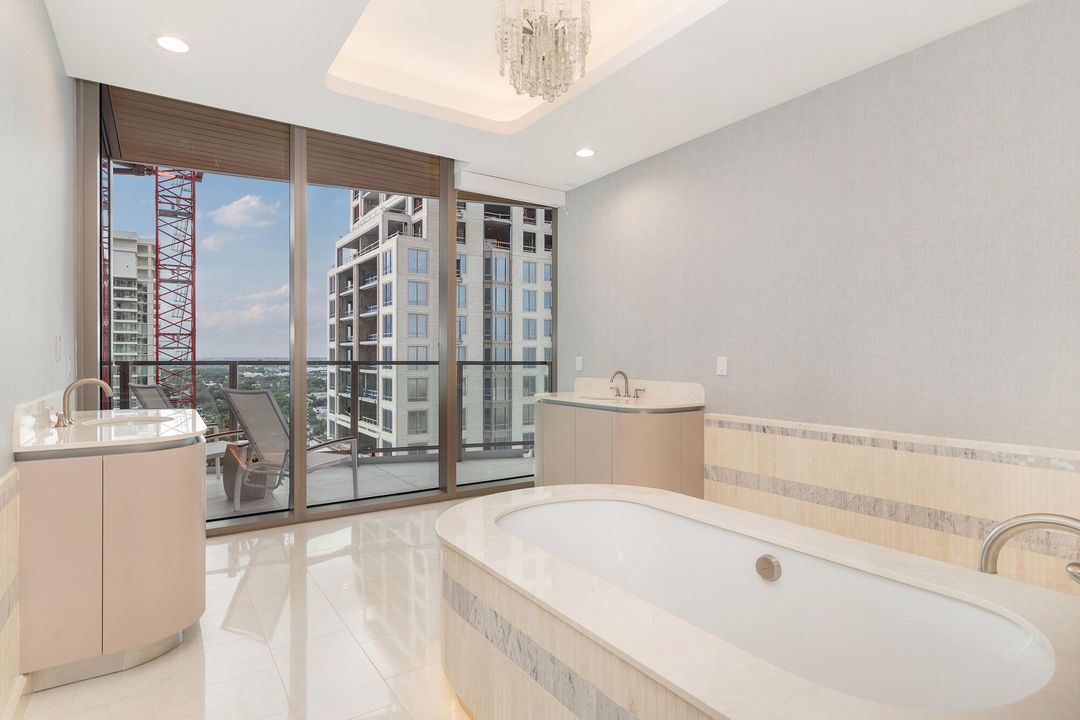 出租: $95,000 (4 贝兹, 4 浴室, 4436 平方英尺)