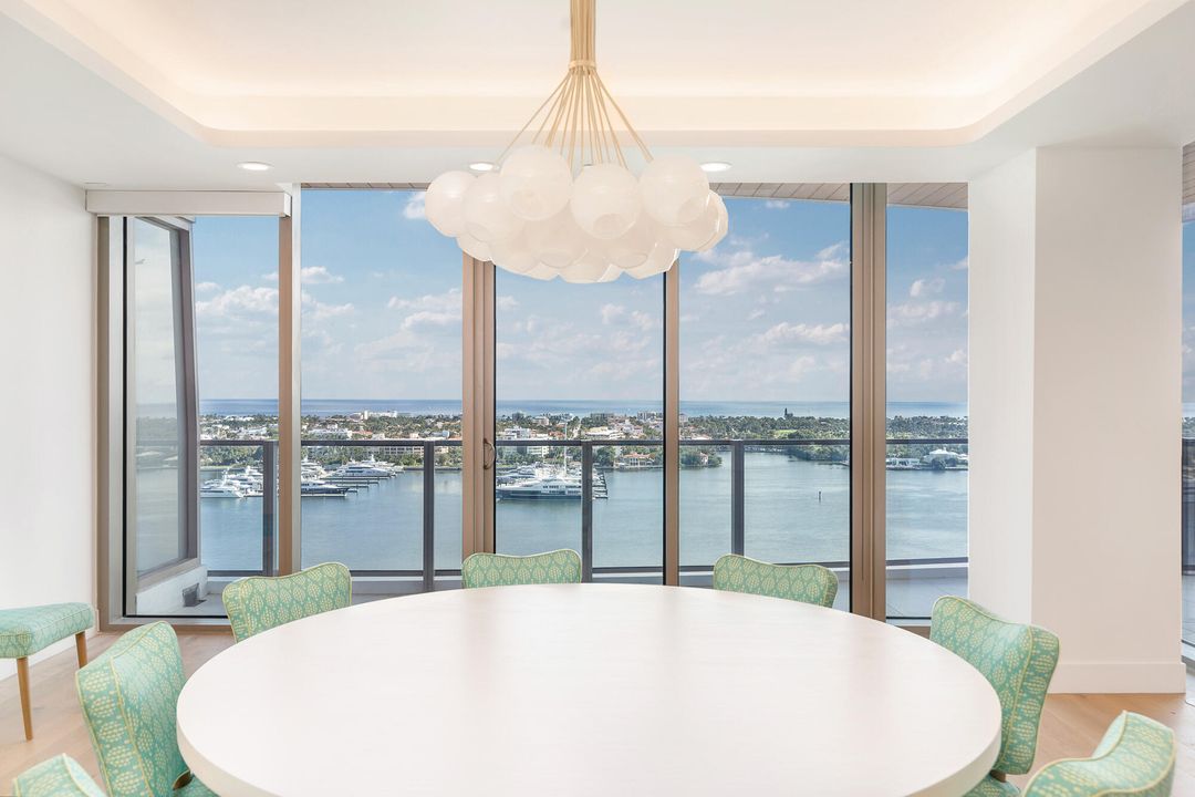 出租: $95,000 (4 贝兹, 4 浴室, 4436 平方英尺)