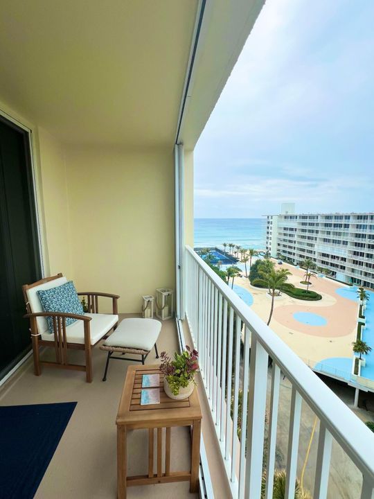 出租: $2,200 (1 贝兹, 1 浴室, 785 平方英尺)