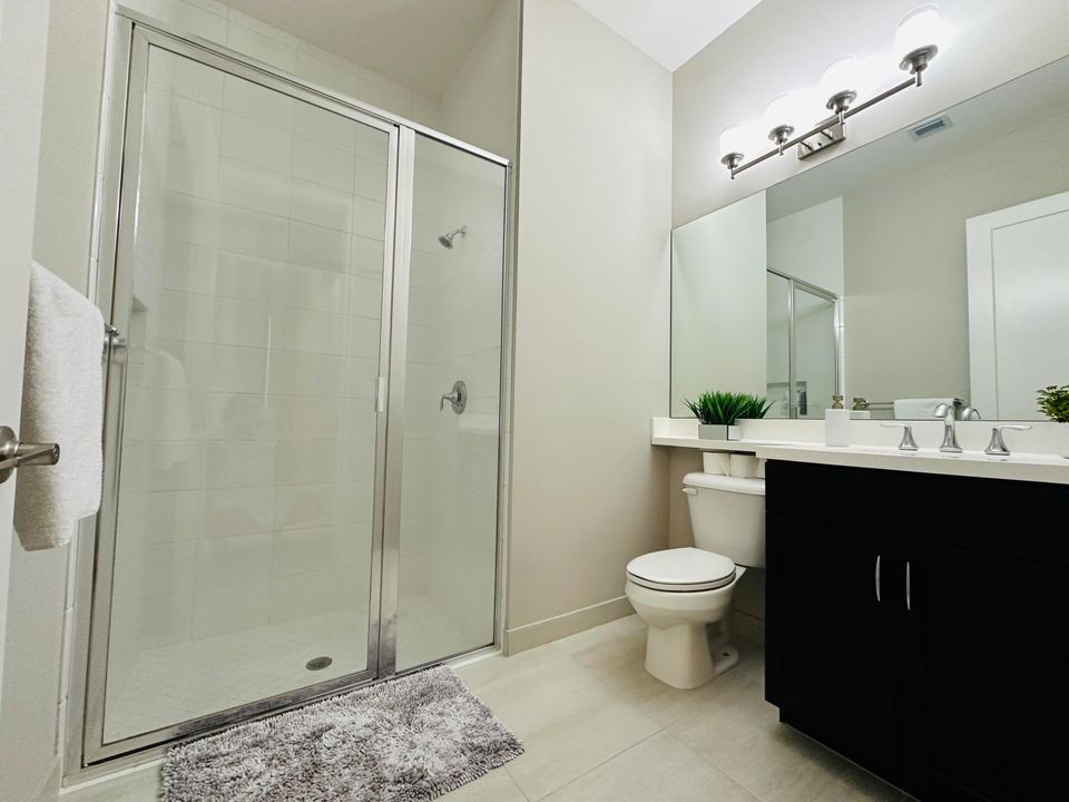 出租: $6,500 (4 贝兹, 3 浴室, 2157 平方英尺)