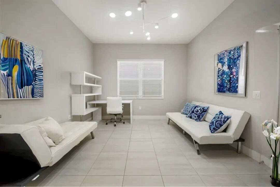 出租: $6,500 (4 贝兹, 3 浴室, 2157 平方英尺)