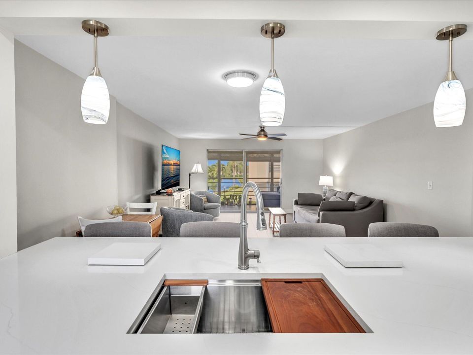 En Venta: $270,000 (2 camas, 2 baños, 1190 Pies cuadrados)