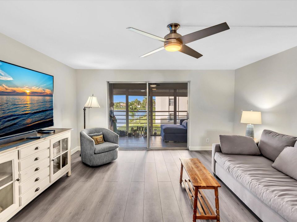 En Venta: $270,000 (2 camas, 2 baños, 1190 Pies cuadrados)