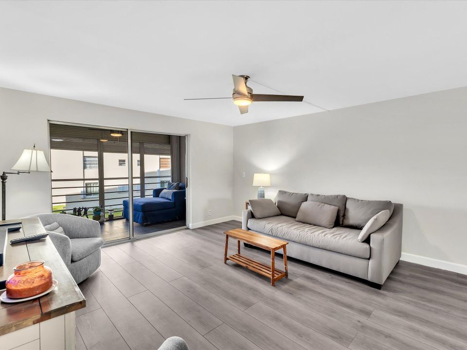 En Venta: $270,000 (2 camas, 2 baños, 1190 Pies cuadrados)