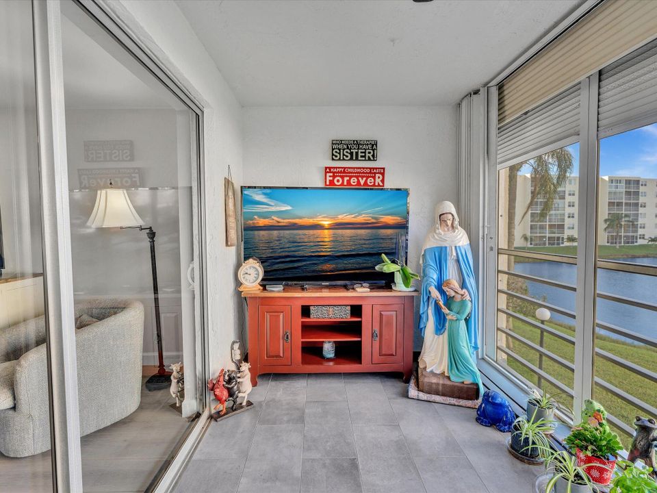 En Venta: $270,000 (2 camas, 2 baños, 1190 Pies cuadrados)