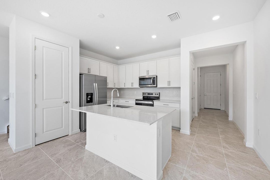 For Rent: $2,790 (3 beds, 2 baths, 1550 Square Feet)